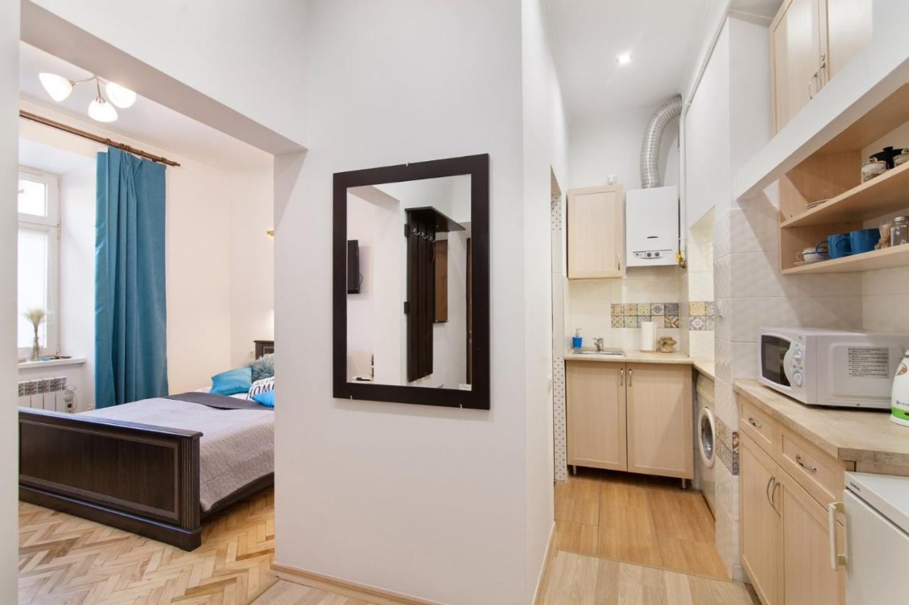 Apartment On Krakivska Street ลวีฟ ภายนอก รูปภาพ